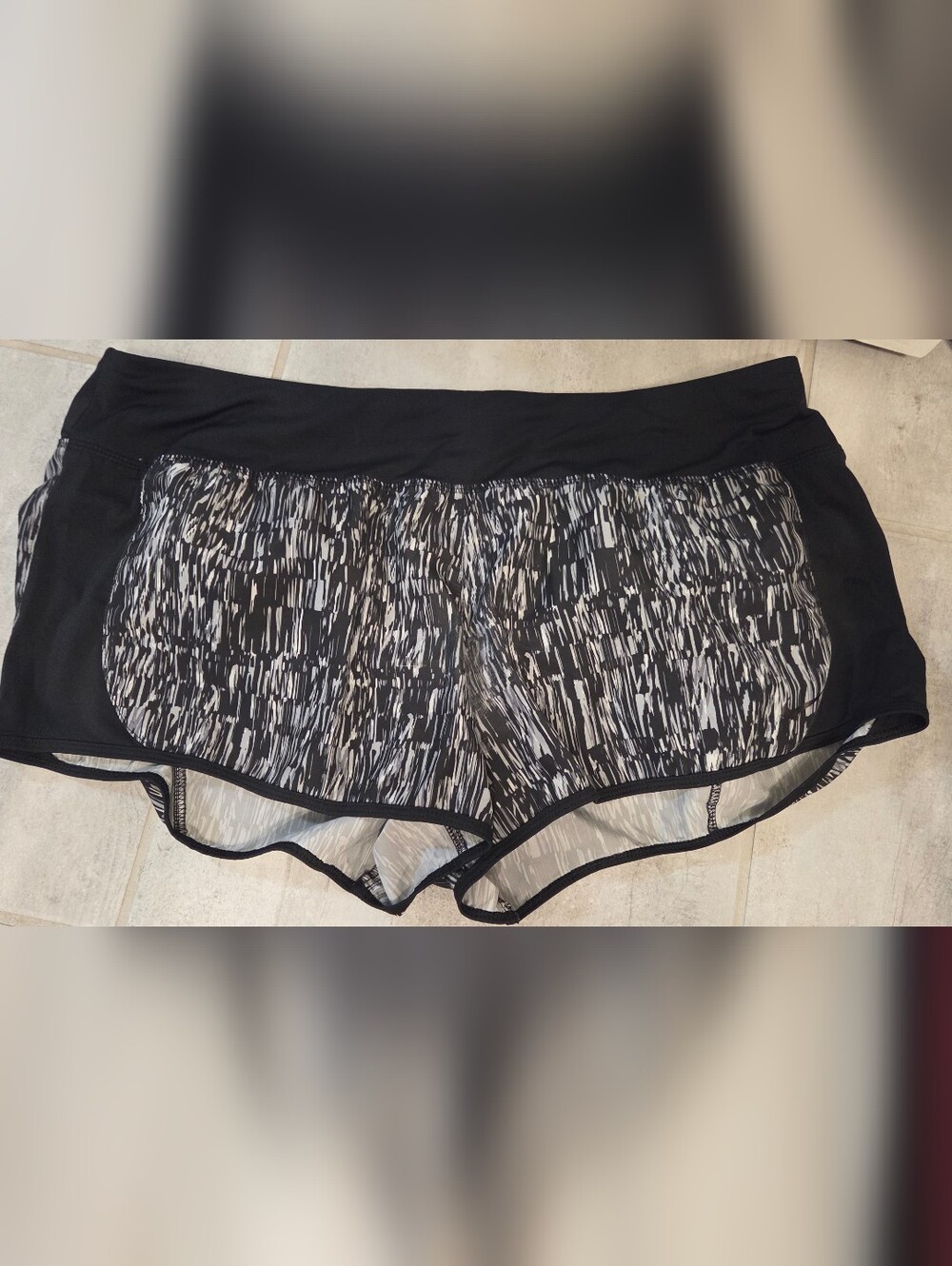 Nike Black and White Patterned Athletic Shorts Size XL